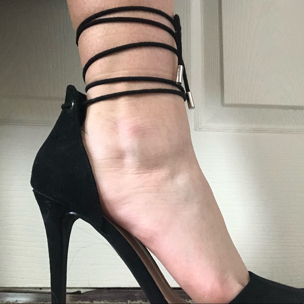 Ankle lace-up stilettos